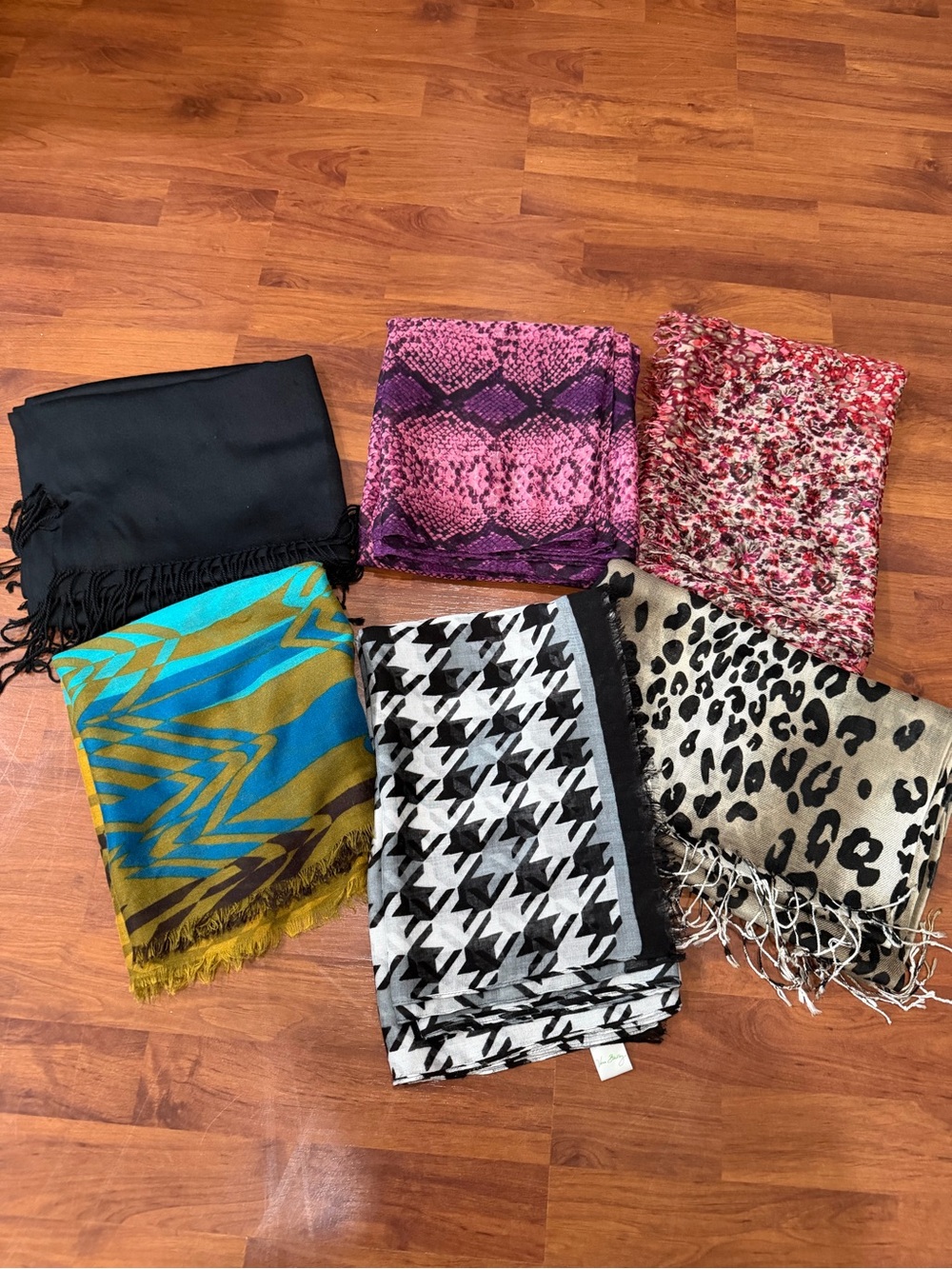 Wrap Scarves Shawls Lot of 6 Multicolored Various Animal Geo Prints Mixed Size